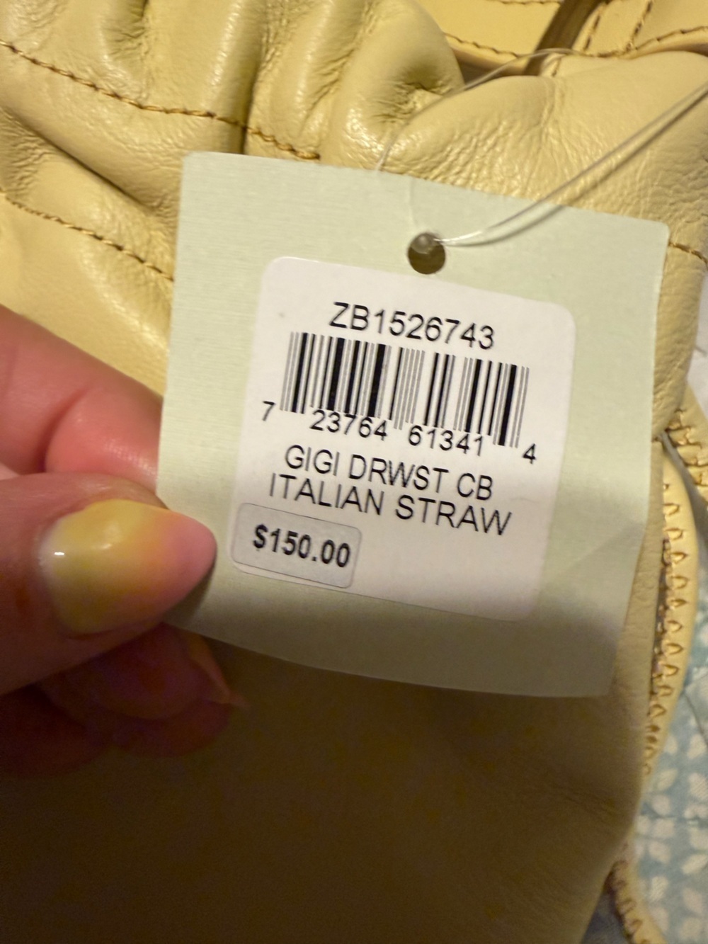 Women's Drawstring Bucket Bag in Pale Yellow - Gigi Drawstring - Picture 6 of 7